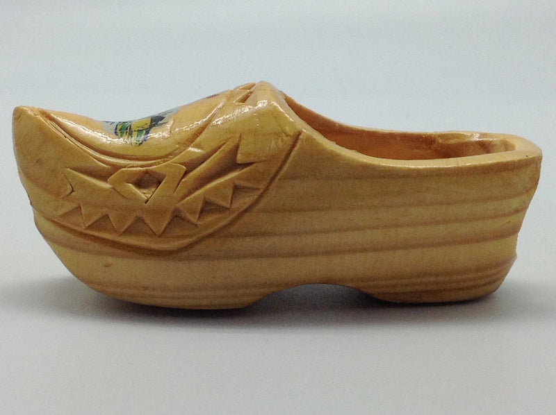 Napkin Ring Holder Wooden Shoe Carved Trim - ScandinavianGiftOutlet
