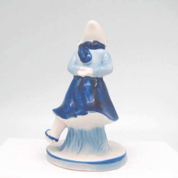 Blue and White Figurine: Dutch Girl Skater - ScandinavianGiftOutlet