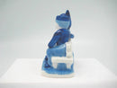 Blue & White Figurine: Dutch Couple Sitting on Bench - ScandinavianGiftOutlet