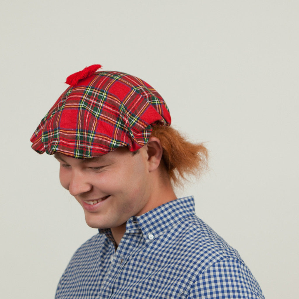 Scottish golf hat with pom pom hotsell