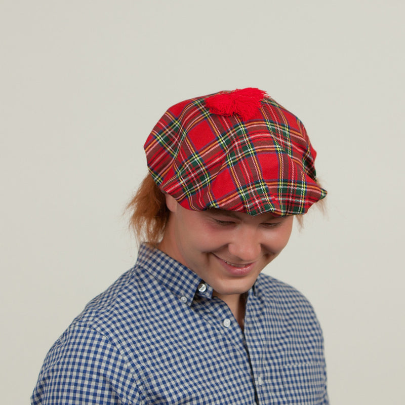 Scottish hat with pom top pom