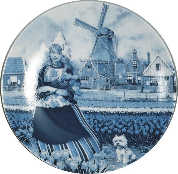 Souvenir Plate Tulip Girl Blue - ScandinavianGiftOutlet