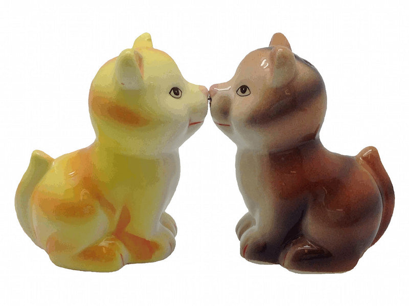 Ceramic Salt & Pepper Set Magnetic Cats - ScandinavianGiftOutlet
