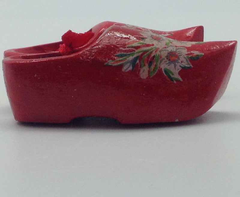 German Red Wooden Shoes Edelweiss - ScandinavianGiftOutlet